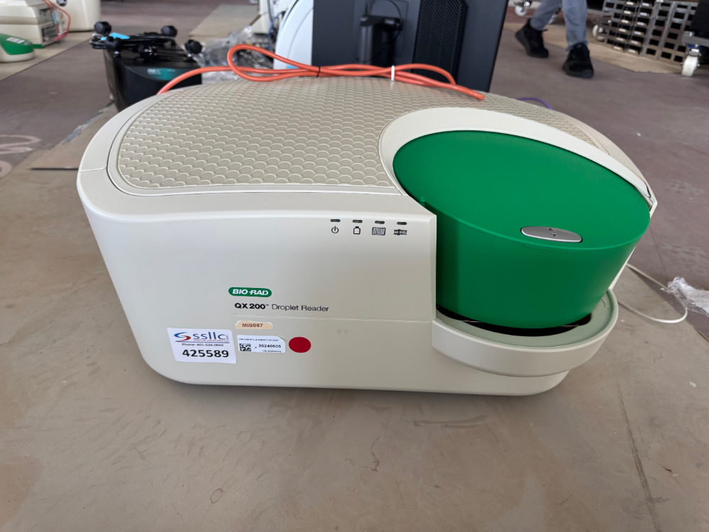 Image of Bio-Rad QX200 Droplet Reader